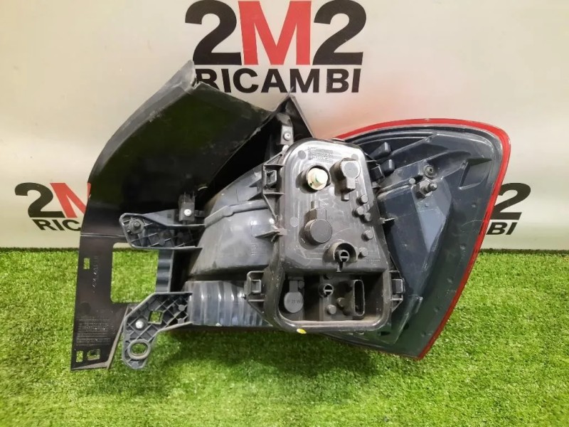 Fanale EST POST SX 7424493 Bmw Serie 1 F20 Berlina 2015