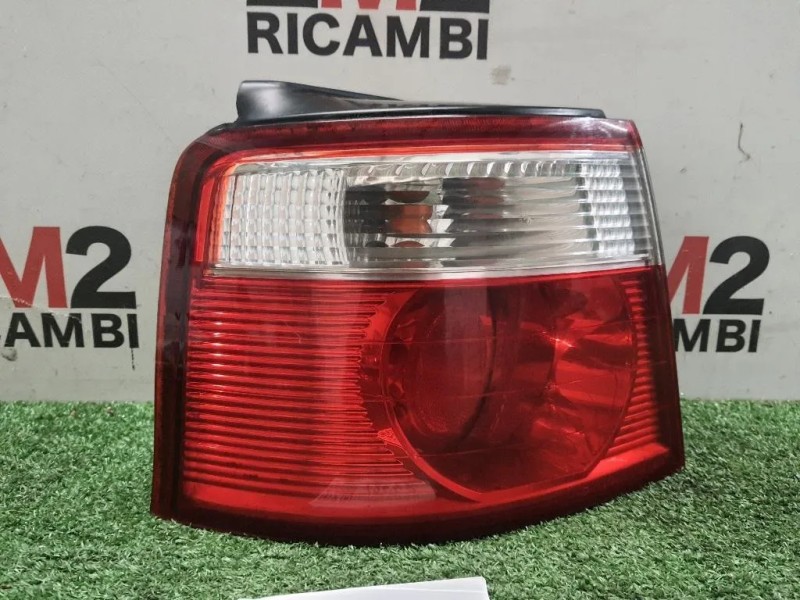 Fanale EST POST SX 0K2FB51140 Kia Carens II 2002