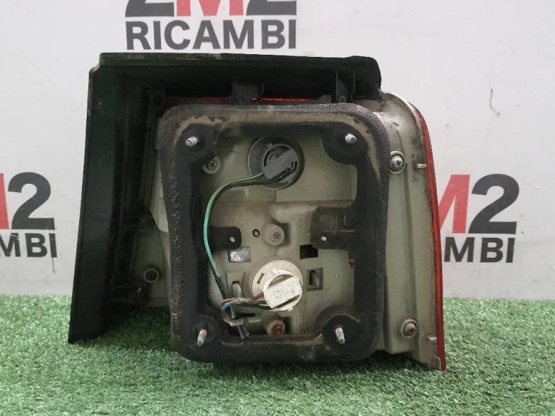 Fanale EST POST SX 0K2FB51140 Kia Carens II 2002