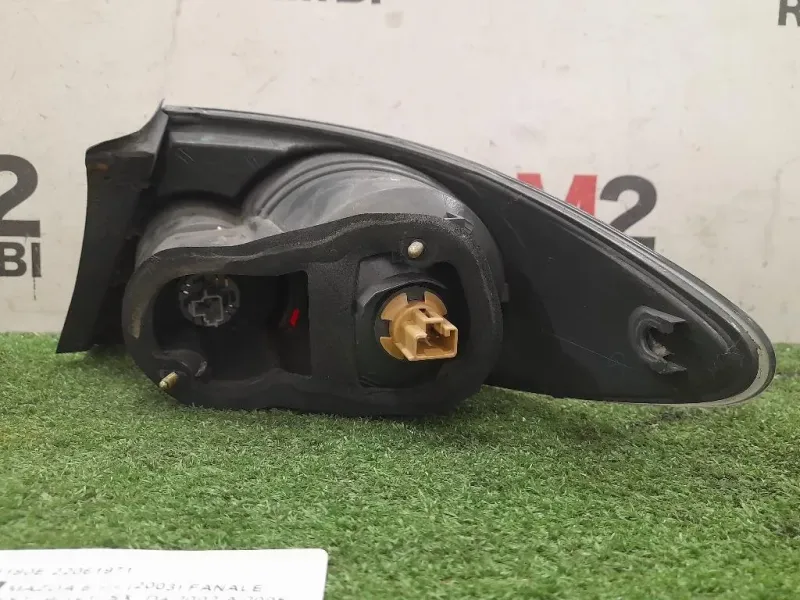 Fanale EST POST SX GJ6A51180E 22061971 Mazda 6 I 2003