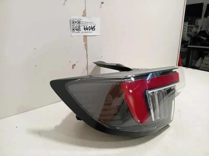 Fanale EST POST SX 9833721880 Opel Mokka B 2020