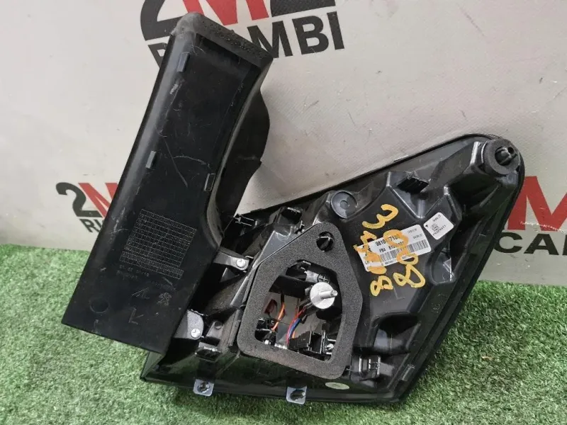 Fanale EST POST SX 9810477180 Peugeot 3008 II 2016