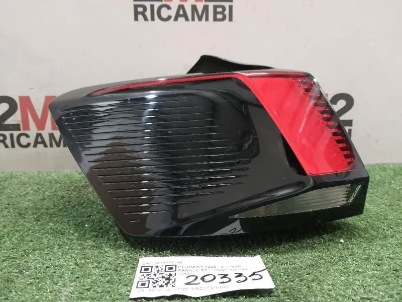 Fanale EST POST SX 9810477180 Peugeot 3008 II 2016