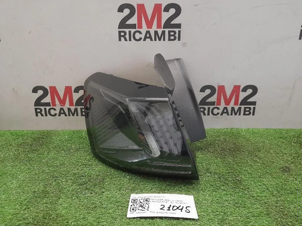 Fanale EST POST SX 9836231280 82140101 Peugeot 3008 II 2016