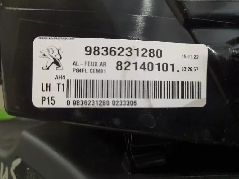 Fanale EST POST SX 9836231280 82140101 Peugeot 3008 II 2016