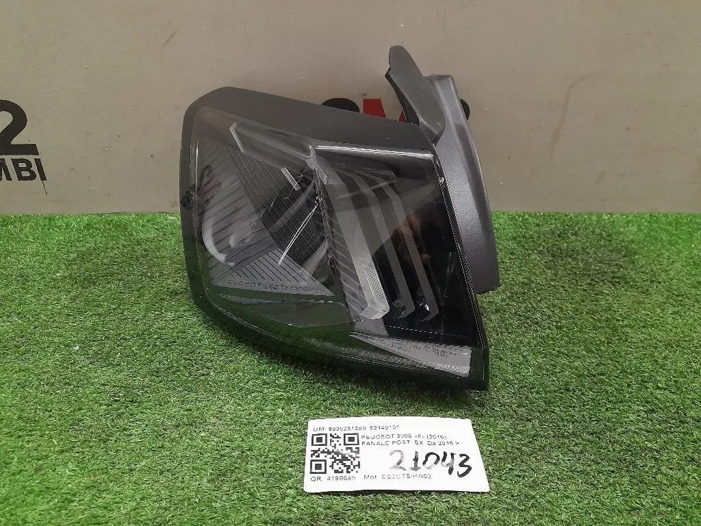 Fanale EST POST SX 9836231280 82140101 Peugeot 3008 II 2016