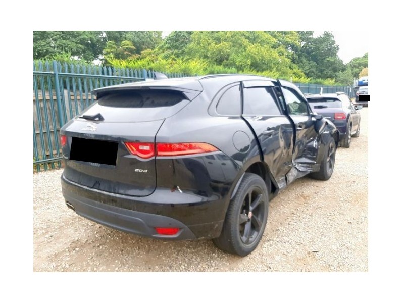 Portello POST J9C2663 Jaguar F-pace 2015