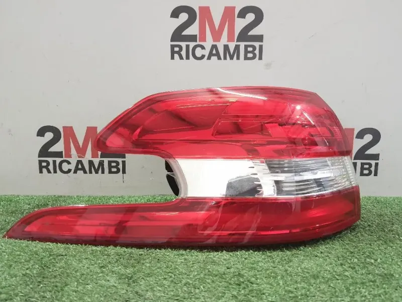 Fanale EST POST SX 9678093980 Peugeot 308 II SW 2014