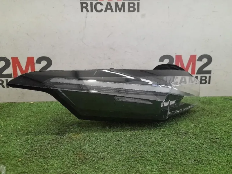 Fanale EST POST SX 9835299580 Peugeot 308 II SW 2017