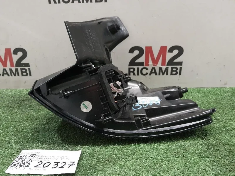 Fanale EST POST SX 9811028080 Peugeot 5008 II 2017