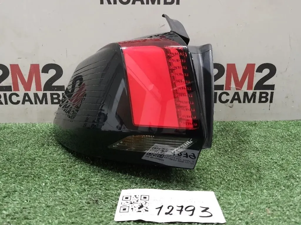 Fanale EST POST SX 9811028080 Peugeot 5008 II 2017