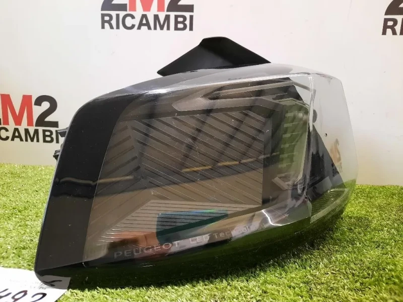 Fanale EST POST SX 9836231680 RESTYLING Peugeot 5008 II 2017