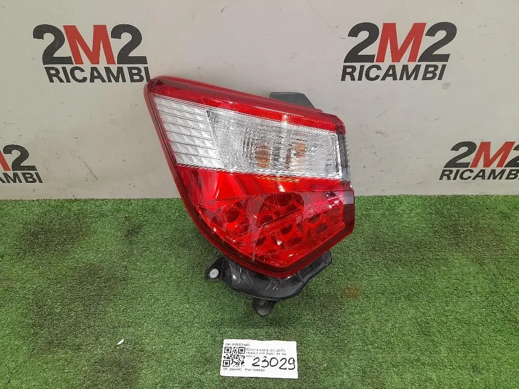 Fanale EST POST SX 815600DB60 Toyota Yaris IV 2017