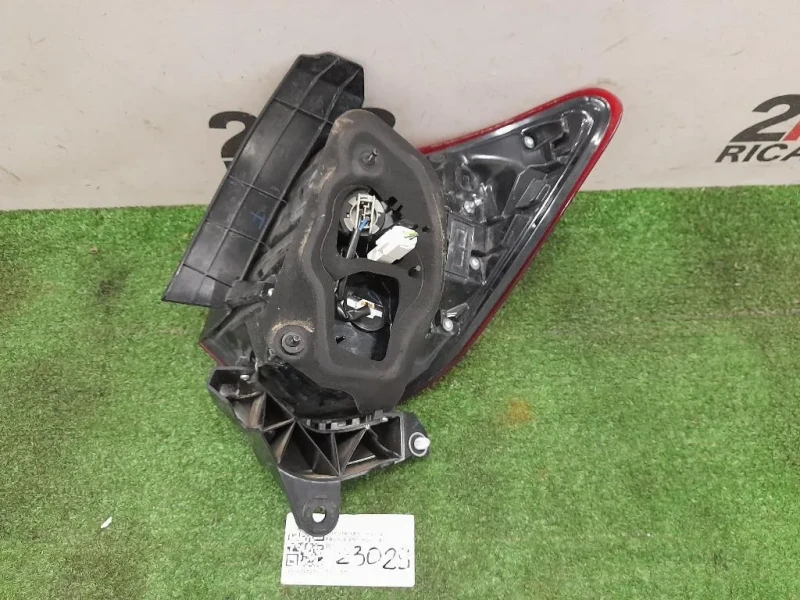 Fanale EST POST SX 815600DB60 Toyota Yaris IV 2017