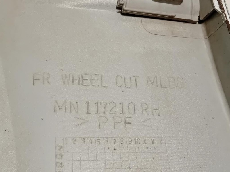 Parafango ANT DX 117210 Mitsubishi Pajero III 2000