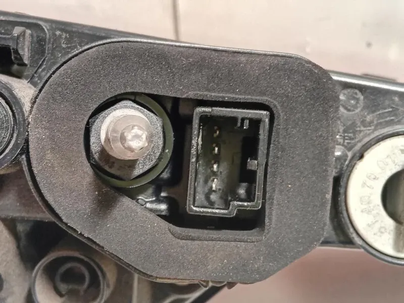 Fanale INF POST DX 8W9945076 Audi A4 8W5 Avant 2015