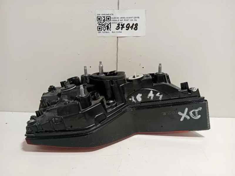 Fanale INF POST DX 8W9945076 Audi A4 8W5 Avant 2015