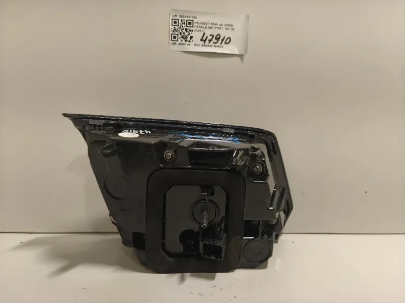 Fanale INF POST DX 9836231380 Peugeot 3008 II 2020