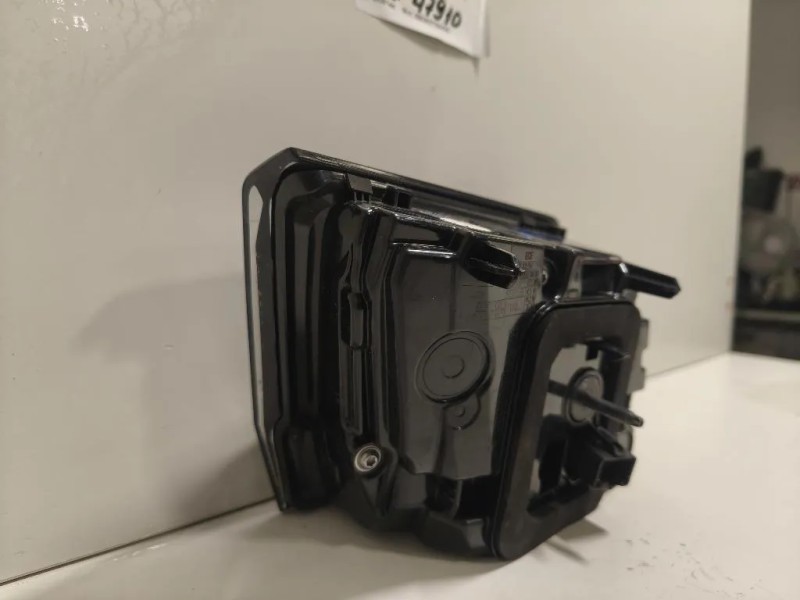 Fanale INF POST DX 9836231380 Peugeot 3008 II 2020