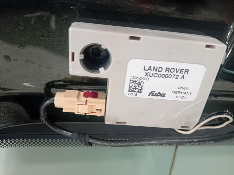 Portello POST LR045549 Land Rover Discovery III 2005