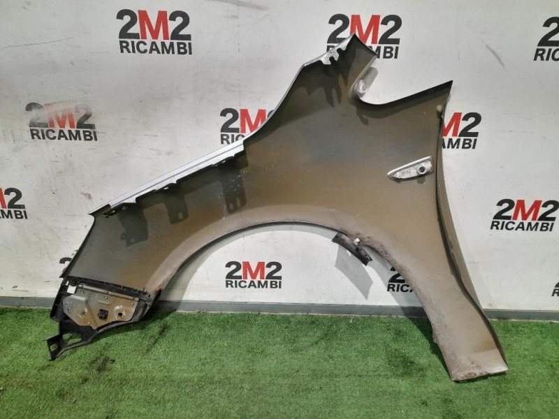 Fanale INF POST SX FANALE INTERNO Mitsubishi Outlander II 2007 Fanale INF POST SX FANALE INTERNO Mitsubishi Outlander II 2007