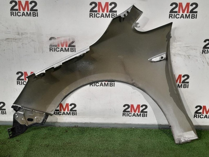 Fanale INF POST SX FANALE INTERNO Mitsubishi Outlander II 2007 Fanale INF POST SX FANALE INTERNO Mitsubishi Outlander II 2007
