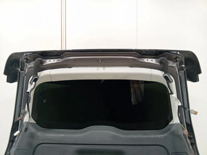 Portello POST LR139432 Land Rover Discovery V Sport 2019