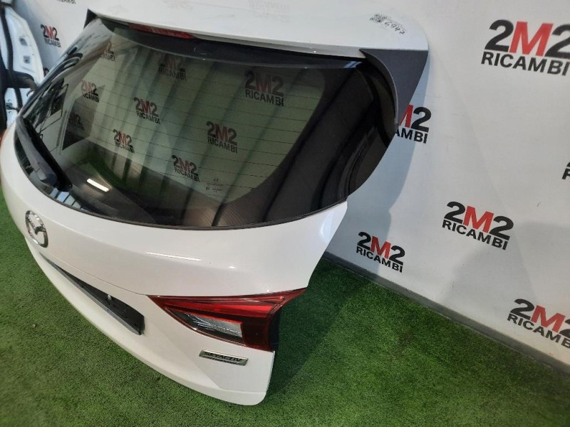 Portello POST BHY16202XB Mazda 3 III 2016