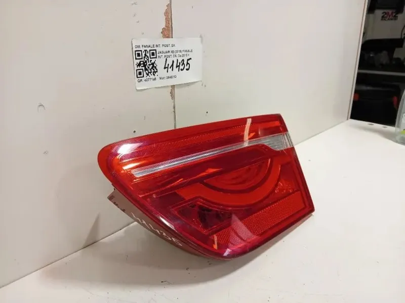Fanale INT POST DX T4N39462 Jaguar XE 2015