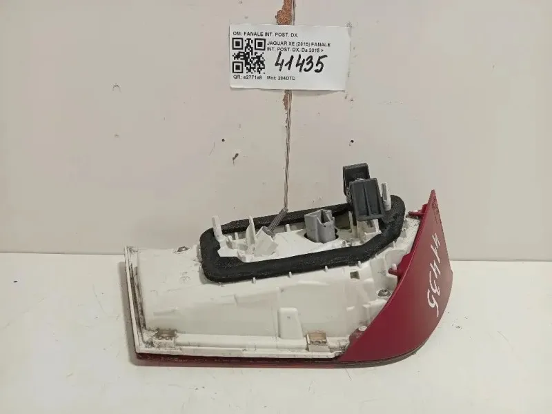 Fanale INT POST DX T4N39462 Jaguar XE 2015