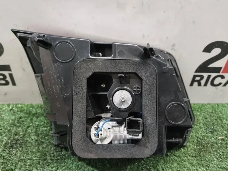 Fanale INT POST DX 9810477780 Peugeot 3008 II 2016