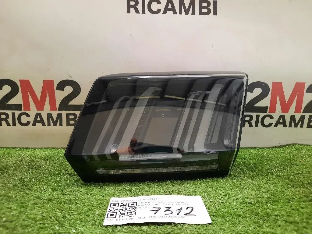 Fanale INT POST DX 9836231380 82150201 Peugeot 3008 II 2016