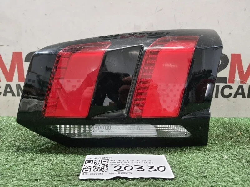 Fanale INT POST DX 9811027780 Peugeot 5008 II 2017