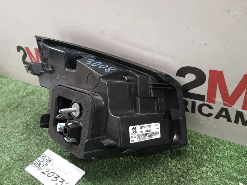 Fanale INT POST DX 9811027780 Peugeot 5008 II 2017