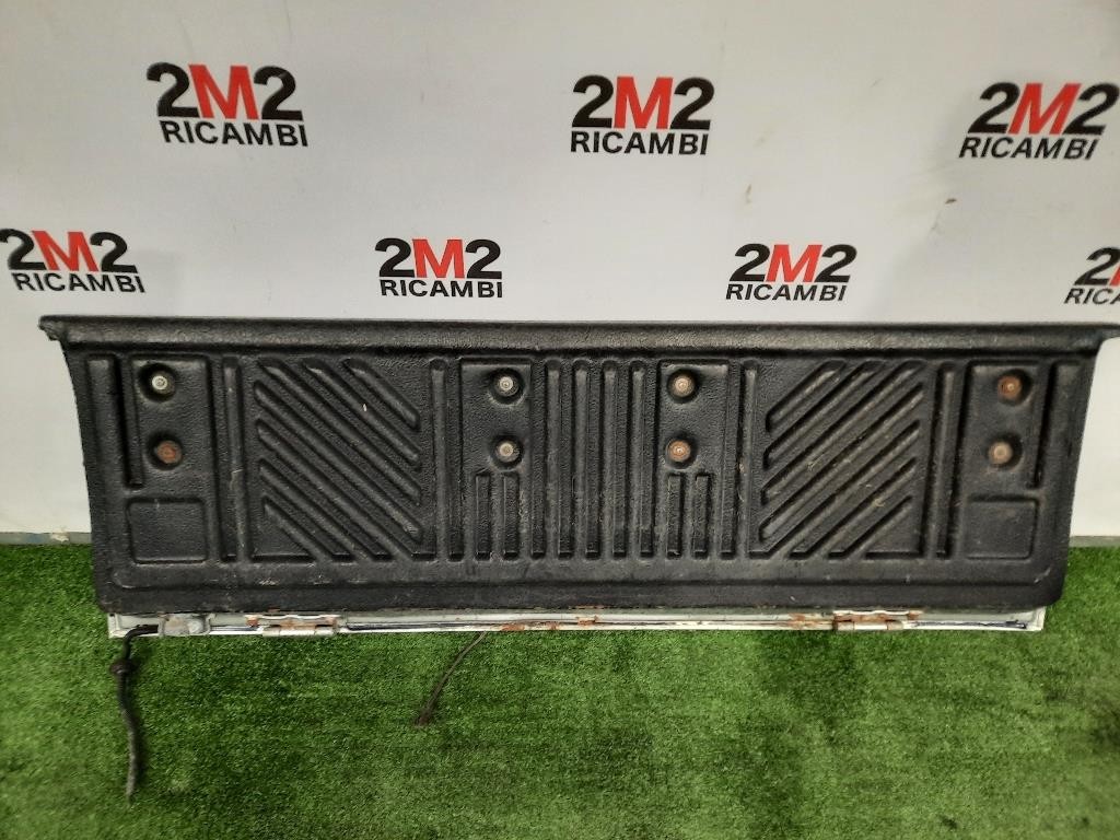 Portello POST MR125931 Mitsubishi L200 II 1997