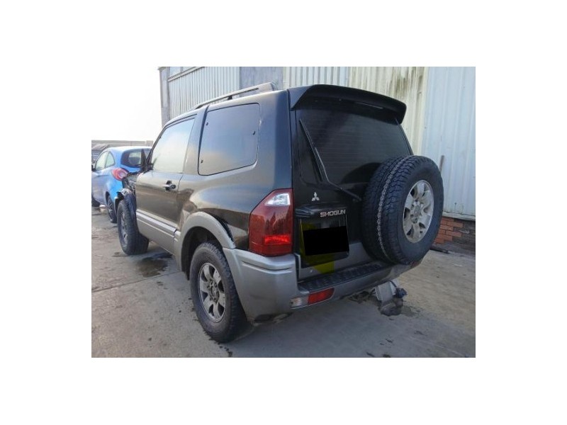 Portello POST PORTELLO POST Mitsubishi Pajero III 2000