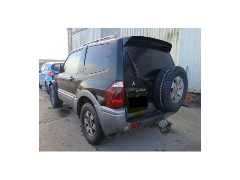 Portello POST PORTELLO POST Mitsubishi Pajero III 2000