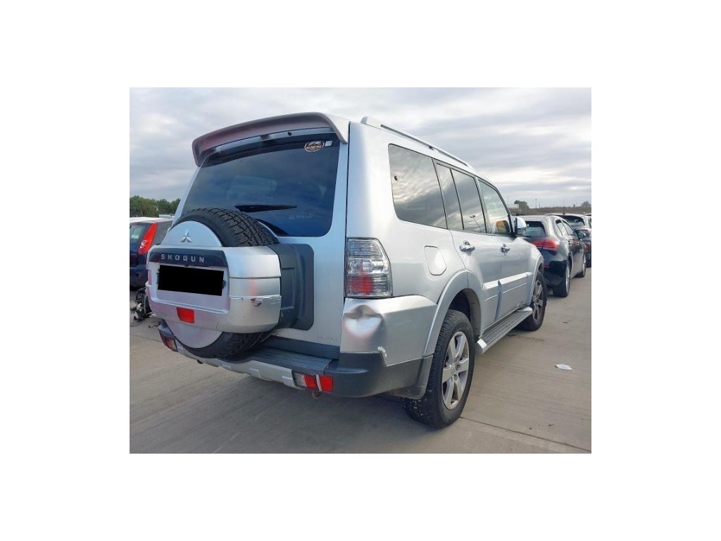 Portello POST PORTELLO POST Mitsubishi Pajero IV 2007