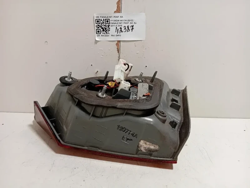 Fanale INT POST SX FANALE INT POST SX Hyundai I40 CW 2012