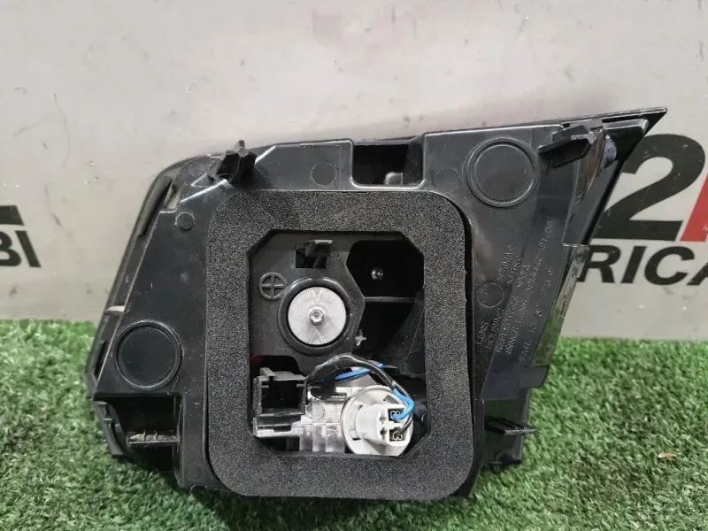 Fanale INT POST SX 9810477880 Peugeot 3008 II 2016