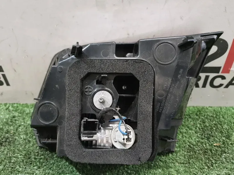 Fanale INT POST SX 9810477880 Peugeot 3008 II 2016