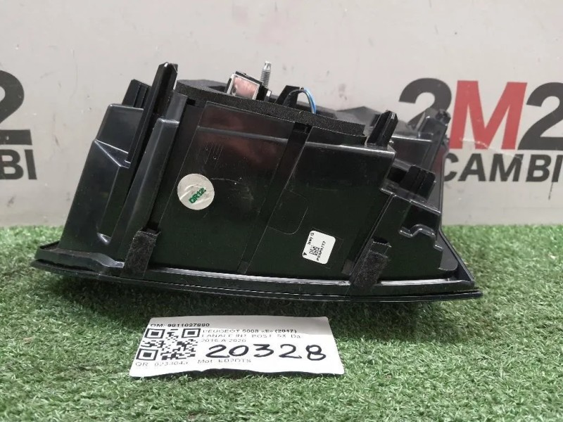 Fanale INT POST SX 9811027880 Peugeot 5008 II 2017