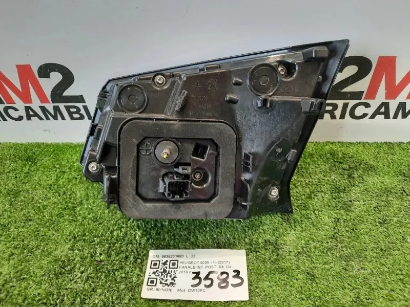 Fanale INT POST SX 9836231880 Peugeot 5008 II 2017