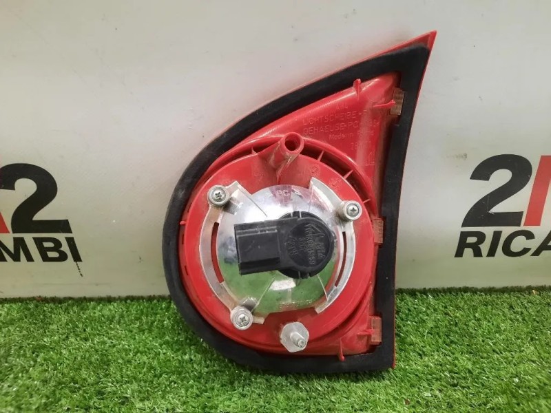 Fanale INT POST SX 1K6945093E Volkswagen GOLF V 2004