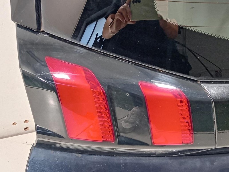 Portello POST PORTELLO POST Peugeot 5008 II 2017