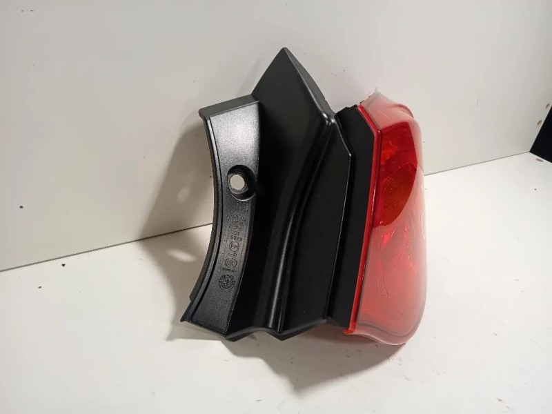 Fanale POST DX 50513612 Alfa Romeo Giulietta 2010
