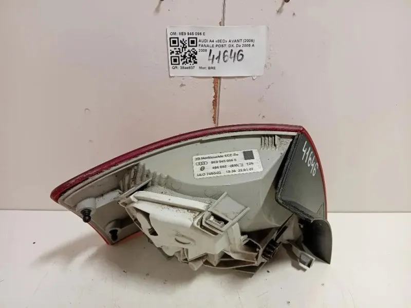 Fanale POST DX 8E9 945 096 E Audi A4 8ED Avant 2005