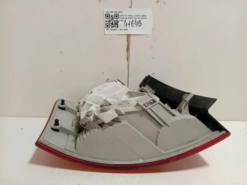 Fanale POST DX 8E9 945 096 E Audi A4 8ED Avant 2005