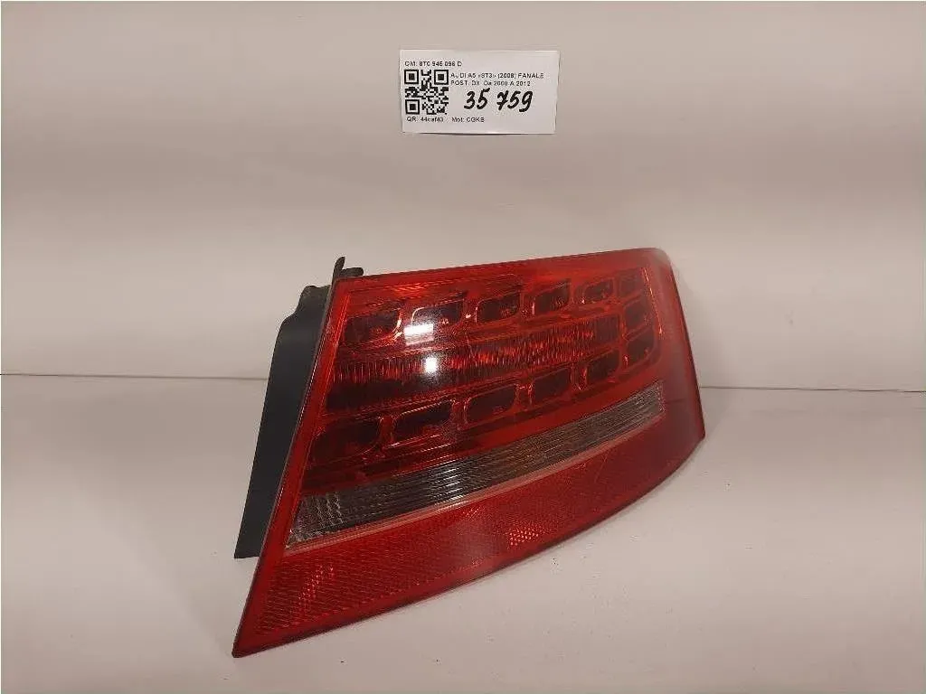 Fanale POST DX 8T0 945 096 D Audi A5 8T3 2008