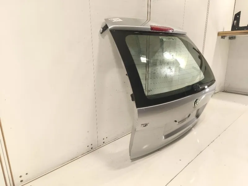 Portello POST 5E5827025F Skoda Octavia 5E3 2017